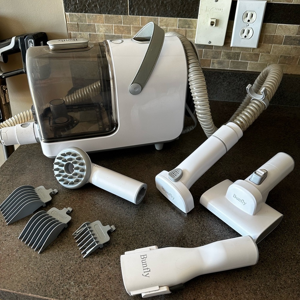 White and Gray Bunfly Pet Hair Trimmer/groomer Set